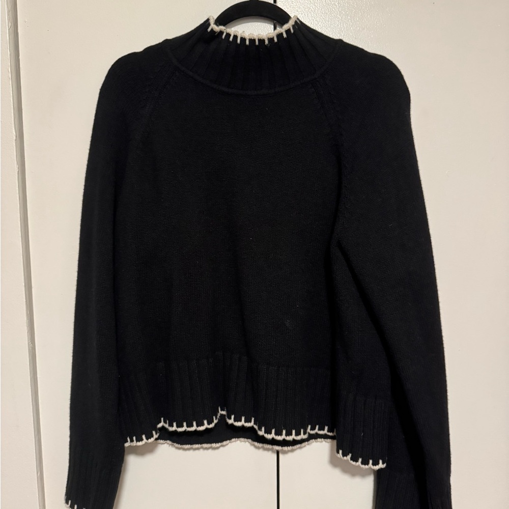 Gap Cashsoft Sweater - Black and White